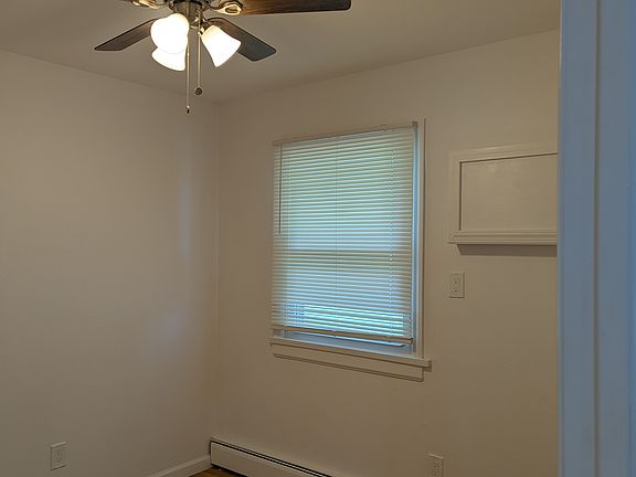 3rd image of 3 Hemlock Dr #114