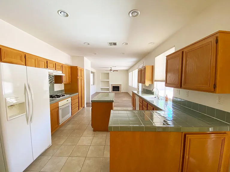 2408 Tilden Way — Photo 9