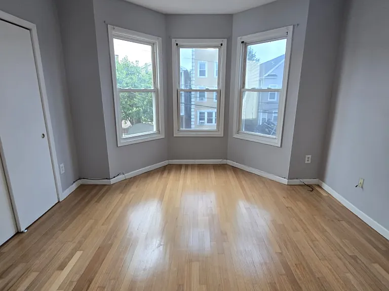 249 Inslee Pl #2LL — Photo 5