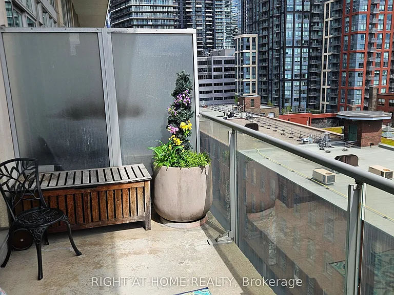 388 Richmond St W #910 — Photo 24