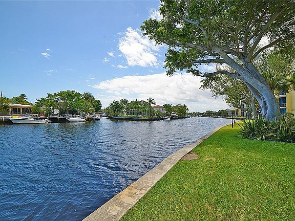 4th image of 13 Royal Palm Way #PH606