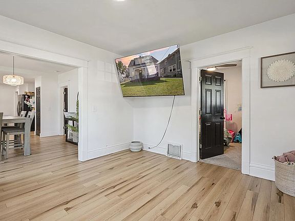 5th image of 1112 Albers St SW APT 1