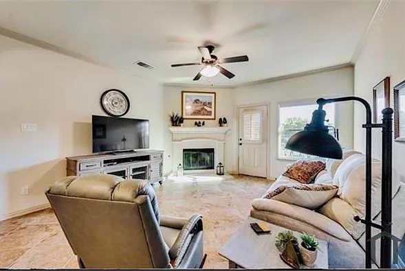 3925 Weatherstone Dr — Photo 5