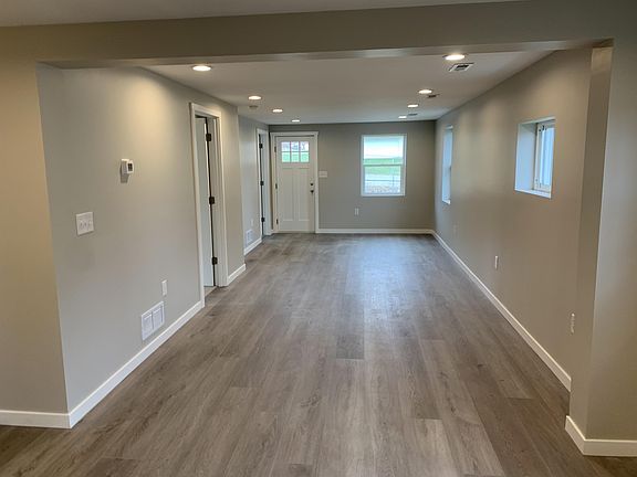 4th image of 34 Westview Pl