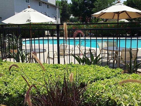3rd image of 777 S Citrus Ave APT 222