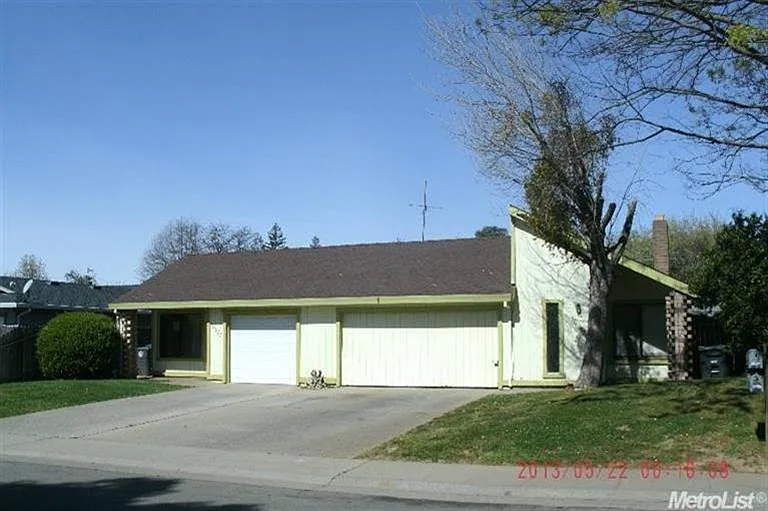 10953 Hirschfeld Way photo 1