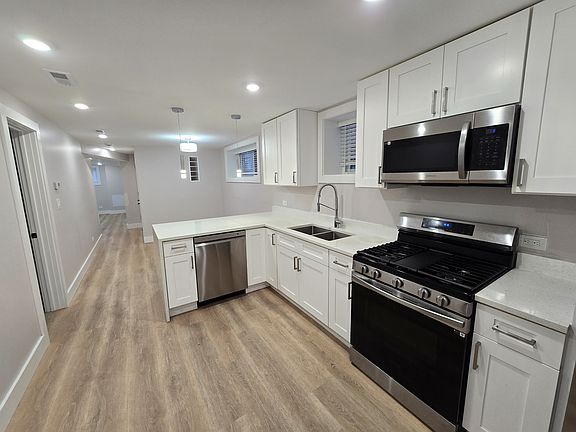 5th image of 5452 N Christiana Ave #G