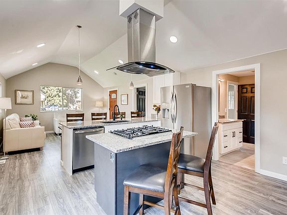 4th image of 722 Knox Ct