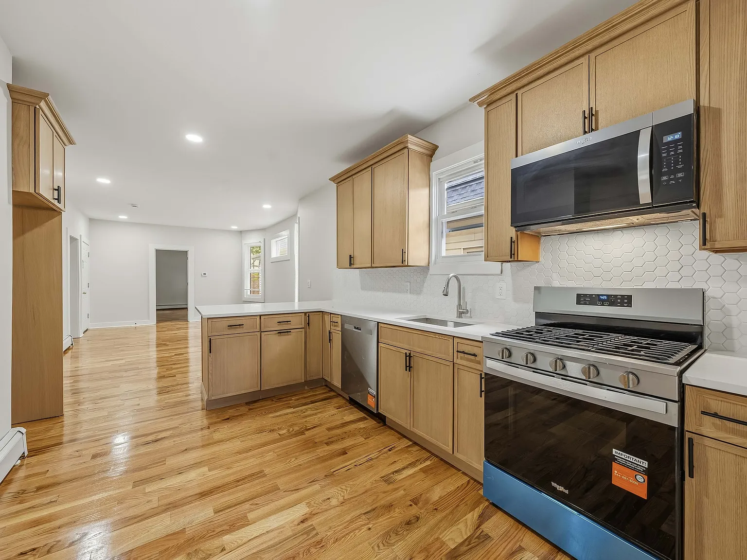 26 Rhode Island Avenue - 1 FL — Photo 4