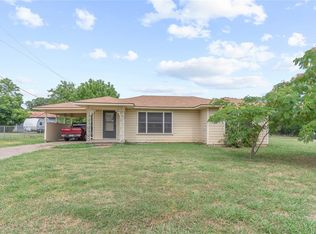 1237 S Waco St, Van Alstyne, TX 75495