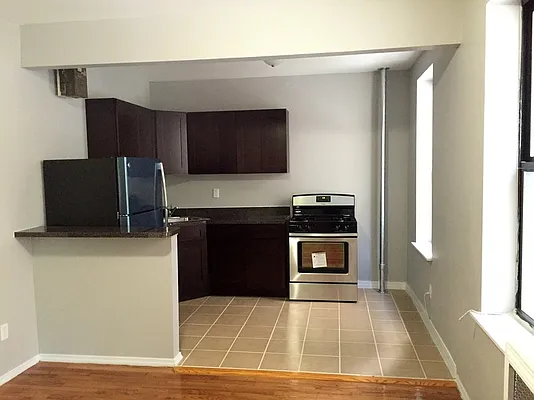 Rented by Uptown Flats LLC | media 12