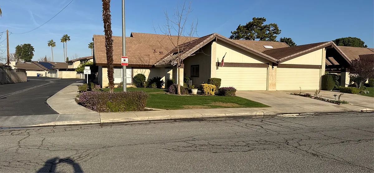 Building Photo - 3200 El Encanto Ct #1