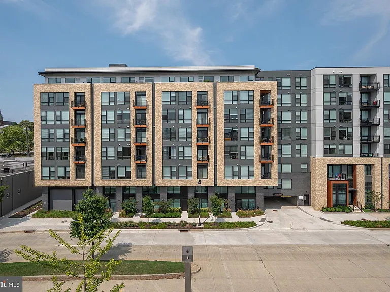 1236 Harbor Island Walk — Photo 49