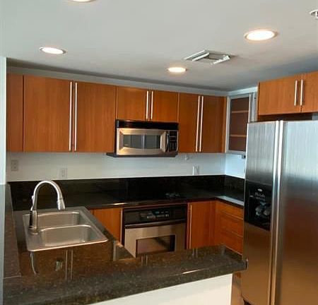 2nd image of 610 Clematis St APT 704
