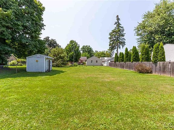 4th image of 311 N Maiden Ln
