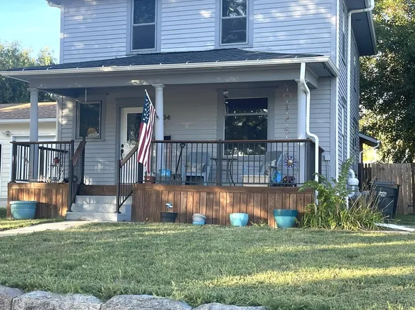 504 W Pleasant Dr, Pierre, SD 57501