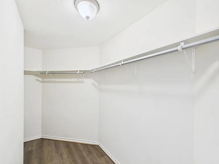 1721 Cherrywood Dr — Photo 35