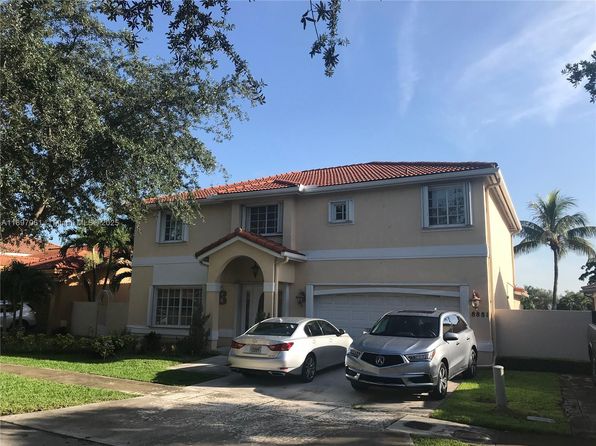 8881 NW 189th Ter