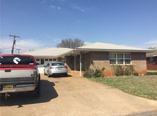 215 E Proctor Ave, Weatherford, OK 73096
