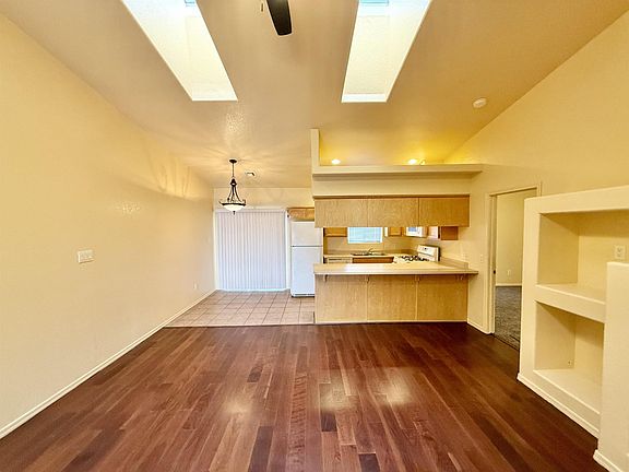5th image of 10704 E 34th St