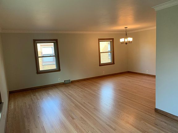 4th image of 9325 W Wisconsin Ave