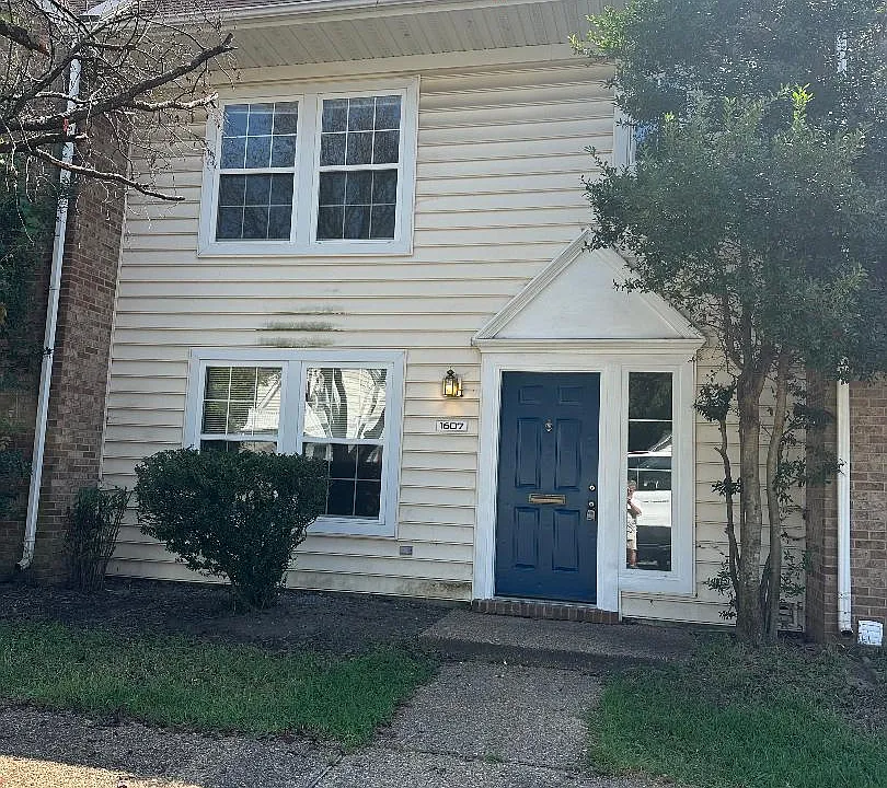 1607 Helena Ave