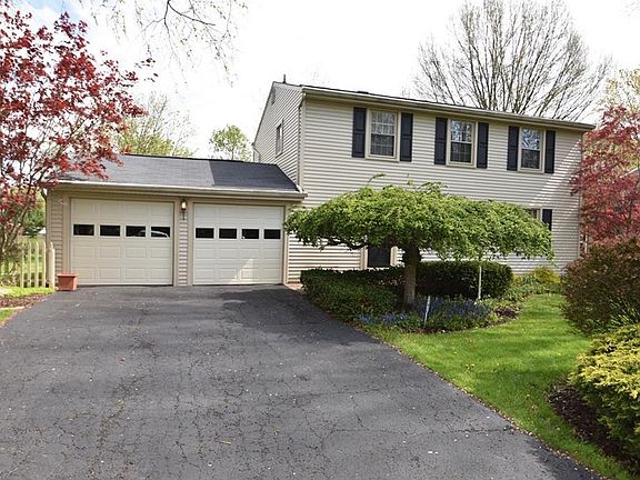 2nd image of 498 Garden Wood Dr