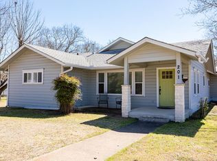 201 Main St, Comfort, TX 78013