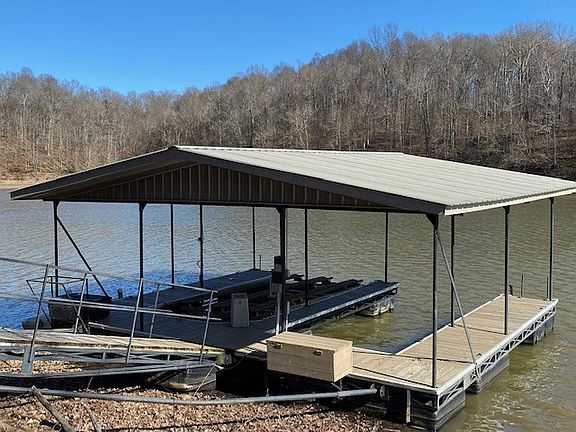 3rd image of 528 Lake Scene Dr