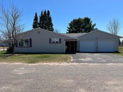 99 N Mitchell St, Gwinn, MI, 49841