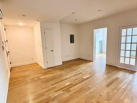 4th image of 200 Linden Blvd #3D