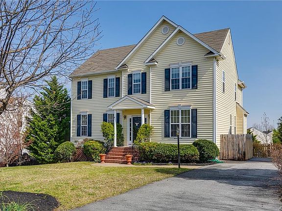 2nd image of 6922 Staunton Ave