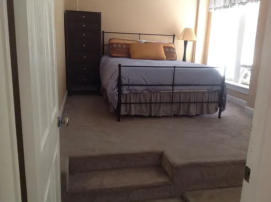 Rented by R New York | media 8