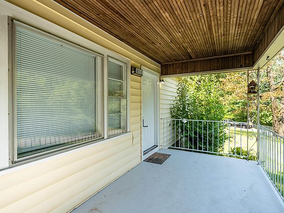 4th image of 1632 Haven Dr N