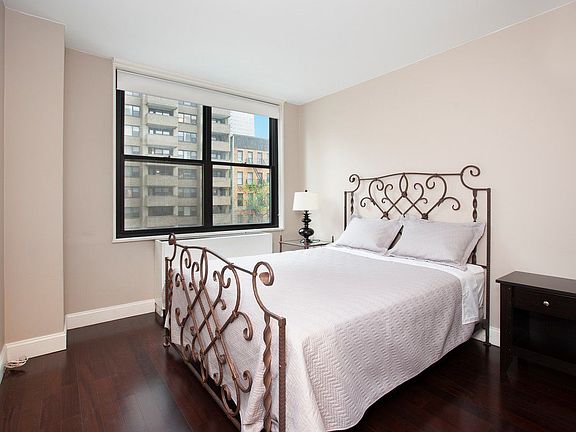 2nd image of 301 E 87th St APT 3C