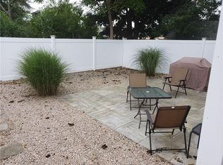 44A Angell Rd, Narragansett, RI 02882