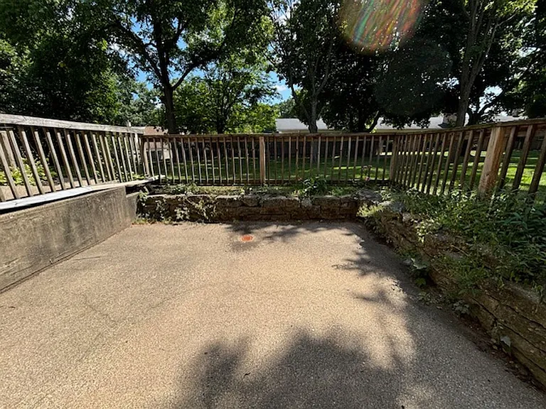 Apartment off 28th and Clyde Park Available — Photo 47
