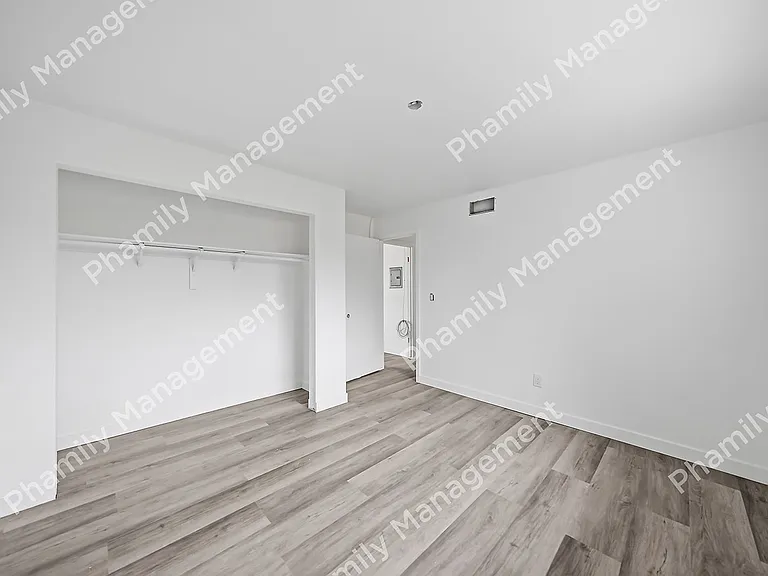4533 Ellis Ln #B — Photo 9