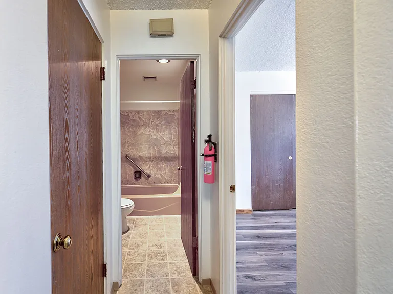 420 S Asbury St — Photo 10