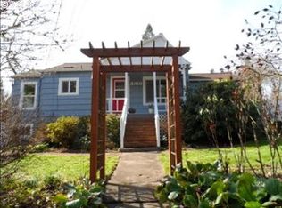 3918 SW Cullen Blvd, Portland, OR 97221