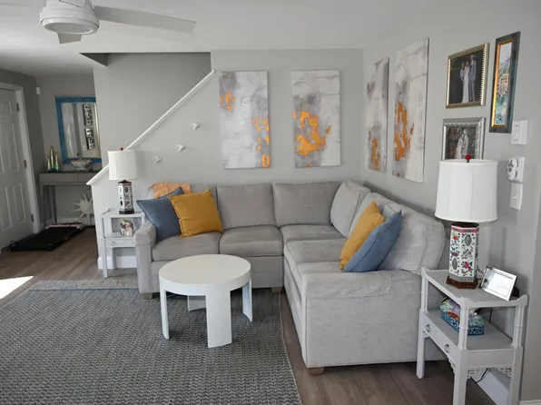 20 Landing Drive #20, Kennebunk, ME 04043