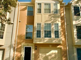 9213 Andrew Dr, Manassas Park, VA 20111