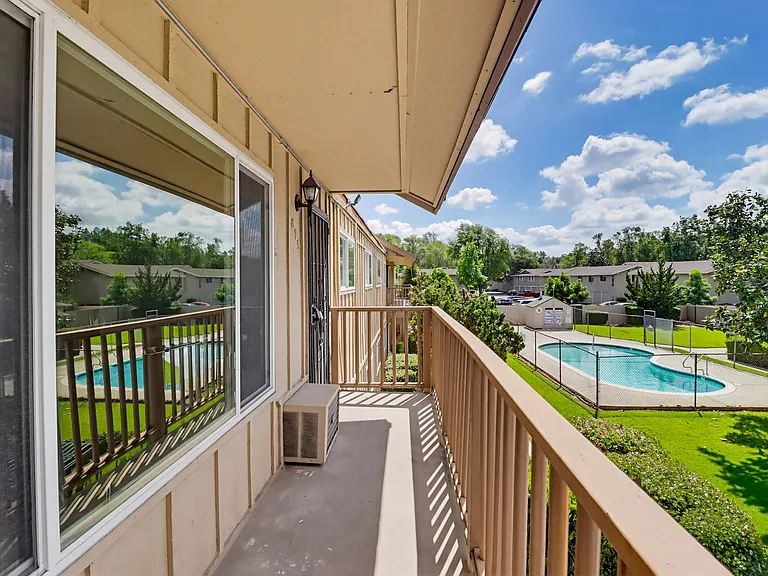 895 Jamacha Rd — Photo 10