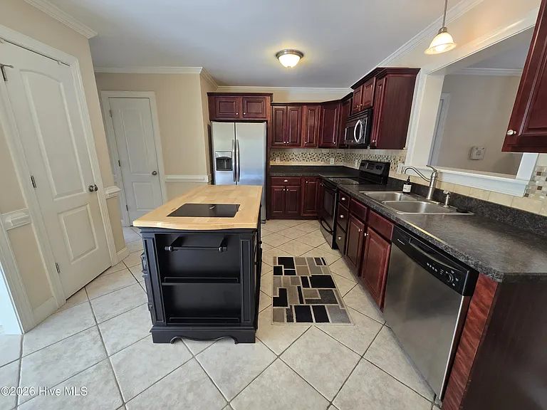1932 Cambria Dr #A — Photo 5