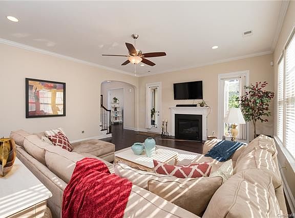 3rd image of 12605 Elkhorn Dr