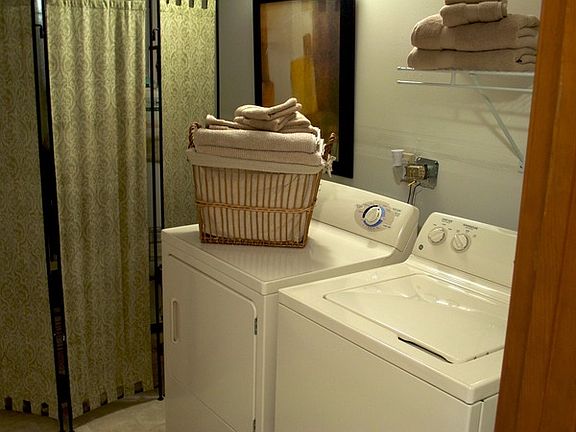 4th image of 8680 Marigold Cir APT 318