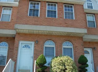 114 Narrows Rd S, Staten Island, NY 10305