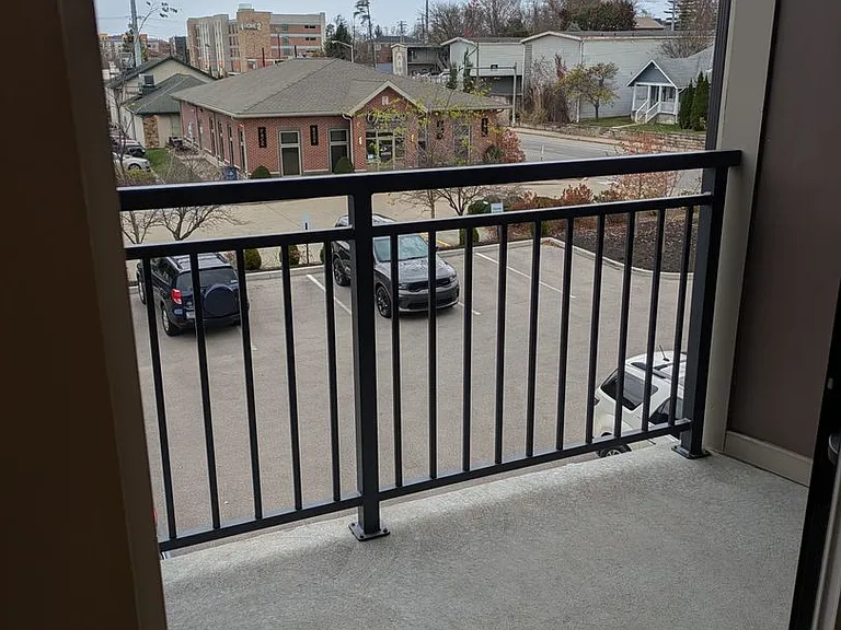 1115 N Walnut St — Photo 4