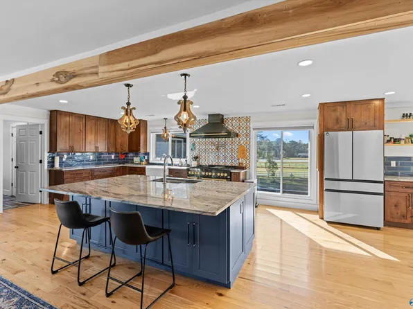 85 Midway Rd, Union Grove, AL 35175