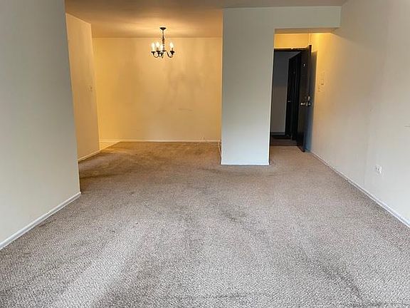 5th image of 314 W Barry Ave #209